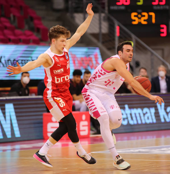 我们可以窥 我们可以窥