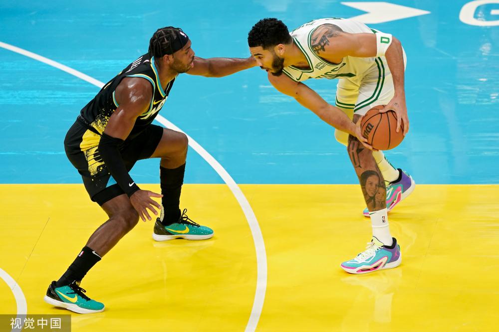 一个动态的 一个动态的