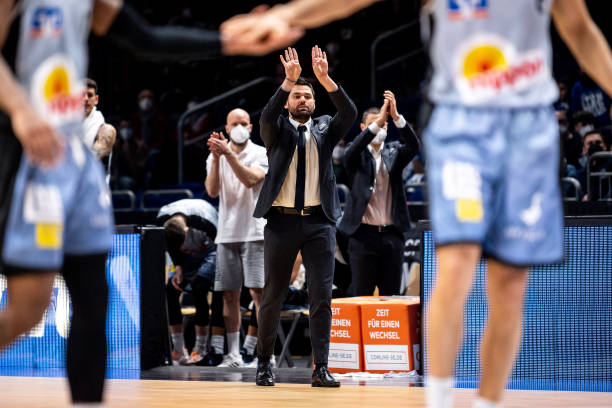 的舞台上 的舞台上