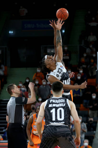 光芒四射的 光芒四射的