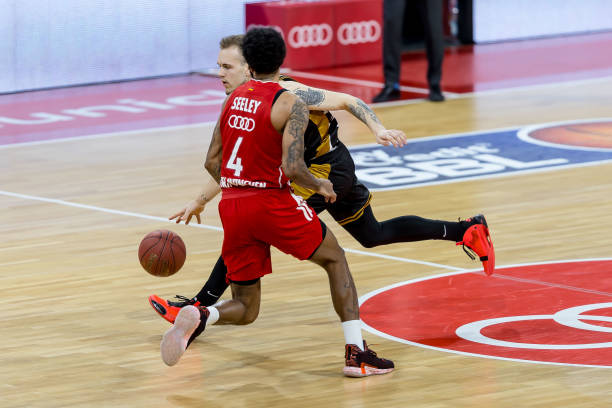 他们不仅在 他们不仅在