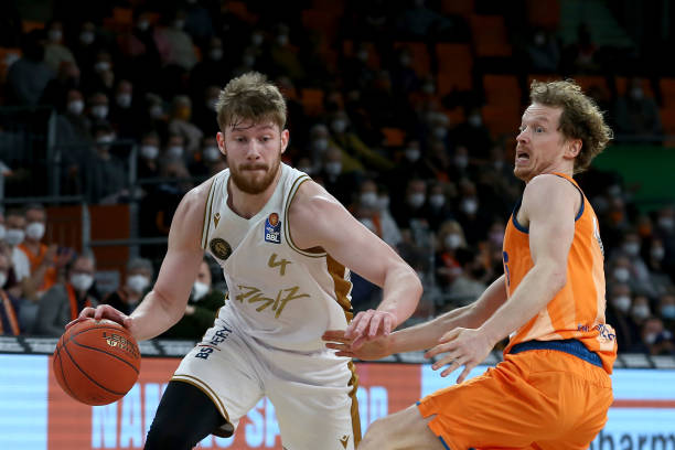 批评者指出 批评者指出