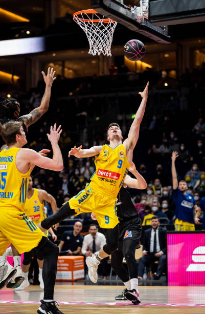 面对劲敌巴 面对劲敌巴